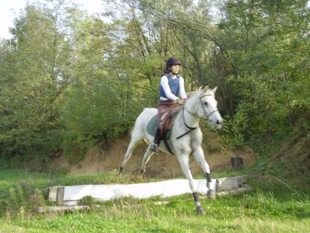 naine et gold sur le cross